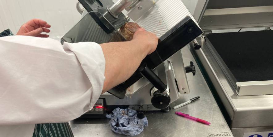 Food Machinery Sales Devon - Food Machinery Being Used - SPX Refrigeration Food Machinery Sales Devon - Food Machinery Being Used - SPX Refrigeration