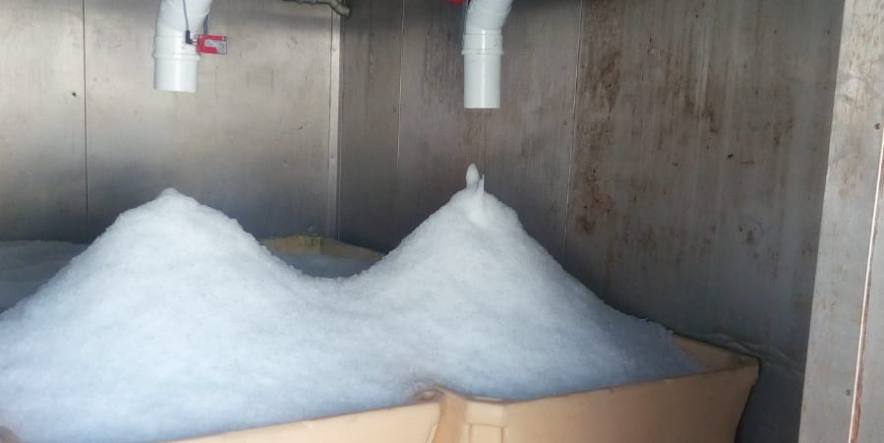 Ice Machines Plymouth - Ice Machine Loading - SPX Refrigeration